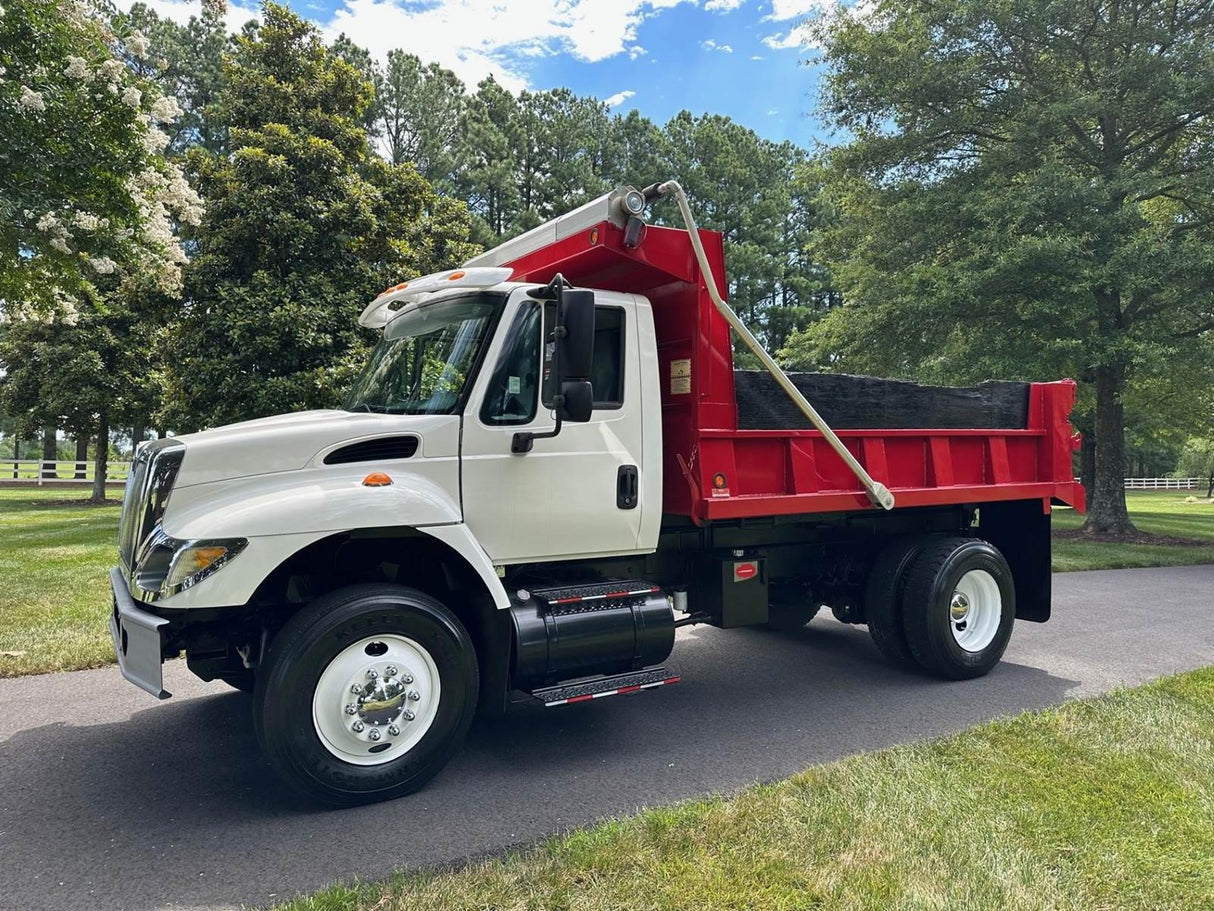 International 7400 Passenger Side Filler Panel
