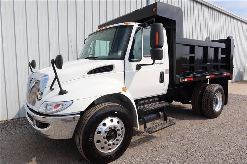 International 4300 Driver Side Filler Panel - Big Truck Hoods