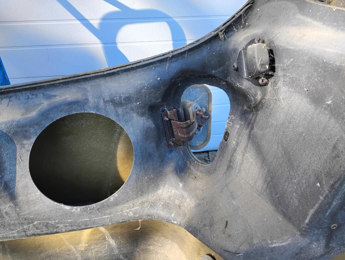 Freightliner 108SD SBA Hood, w/Access Door, OEM Take Off, U1315