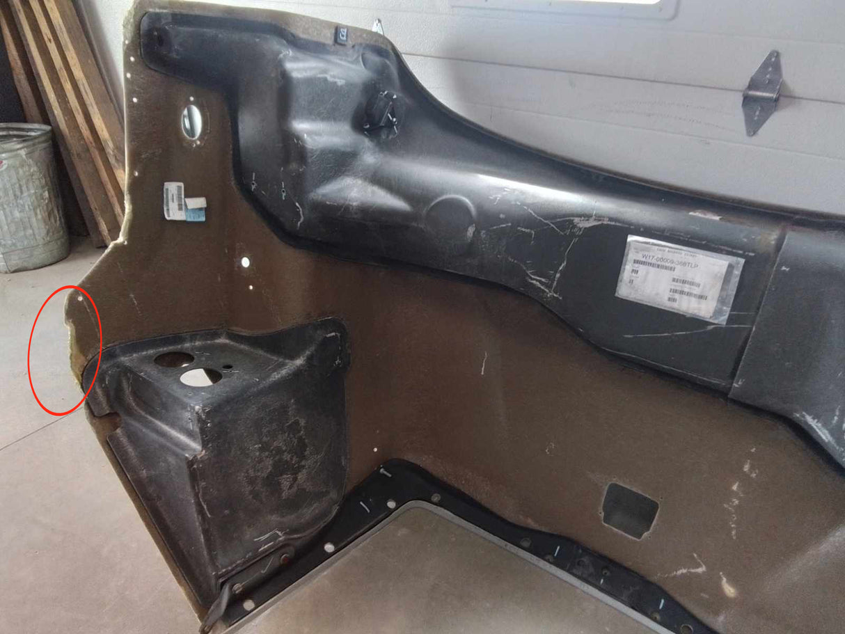 Capó Freightliner 114SD SBA, despegue OEM, con nariz perforada y guardabarros, U2385