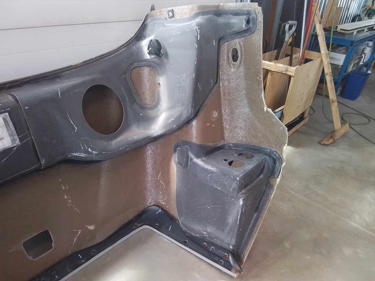 Capó Freightliner 114SD SBA, despegue OEM, con nariz perforada y guardabarros, U2385