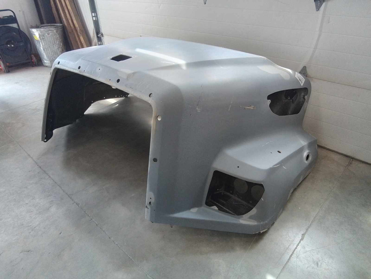 Capó Freightliner 114SD SBA, despegue OEM, con nariz perforada y guardabarros, U2385