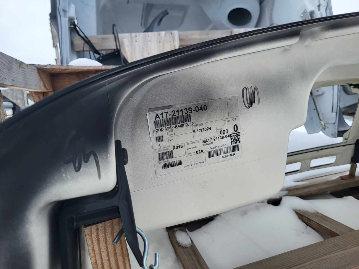 Freightliner M2 106 Hood W/Valance, OEM Take Off , FLH-U2519, A17-21139-040