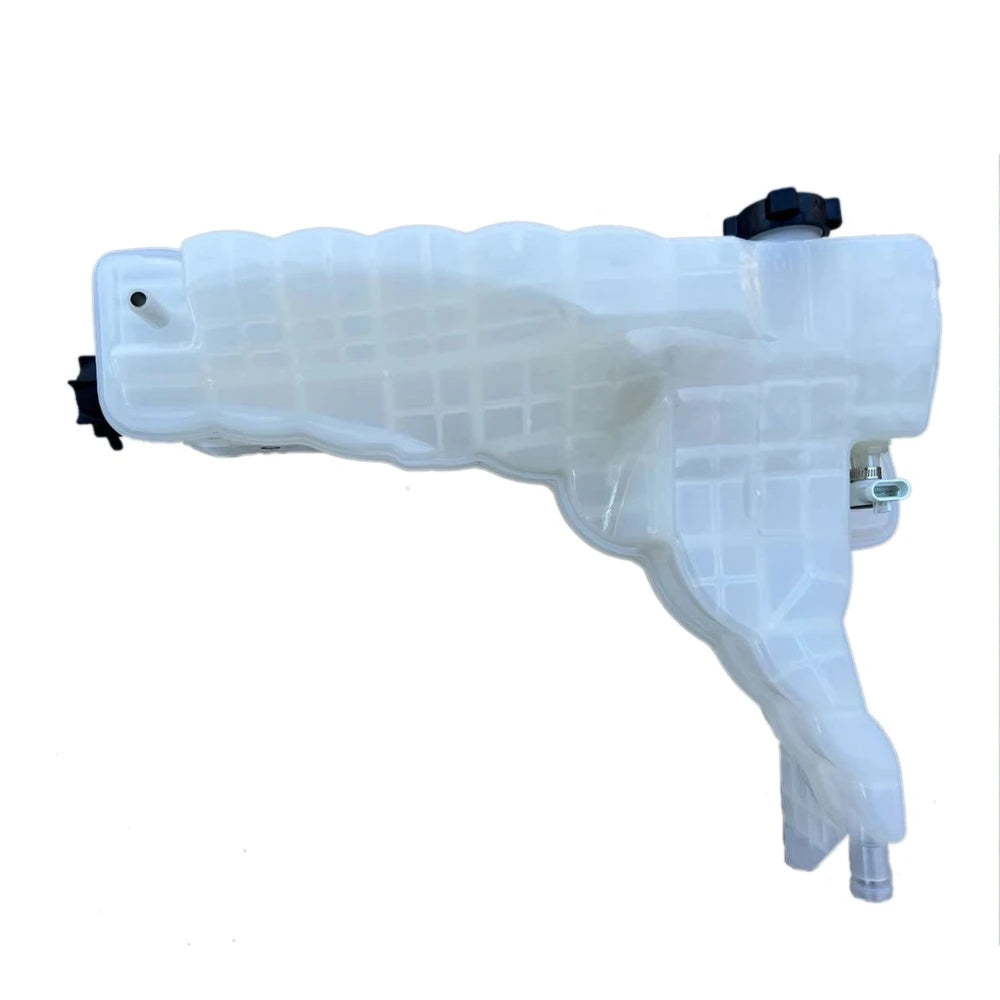 DuraBuilt coolant reservoir for 2017–2022 Kenworth T680 and T880 and Peterbilt 579