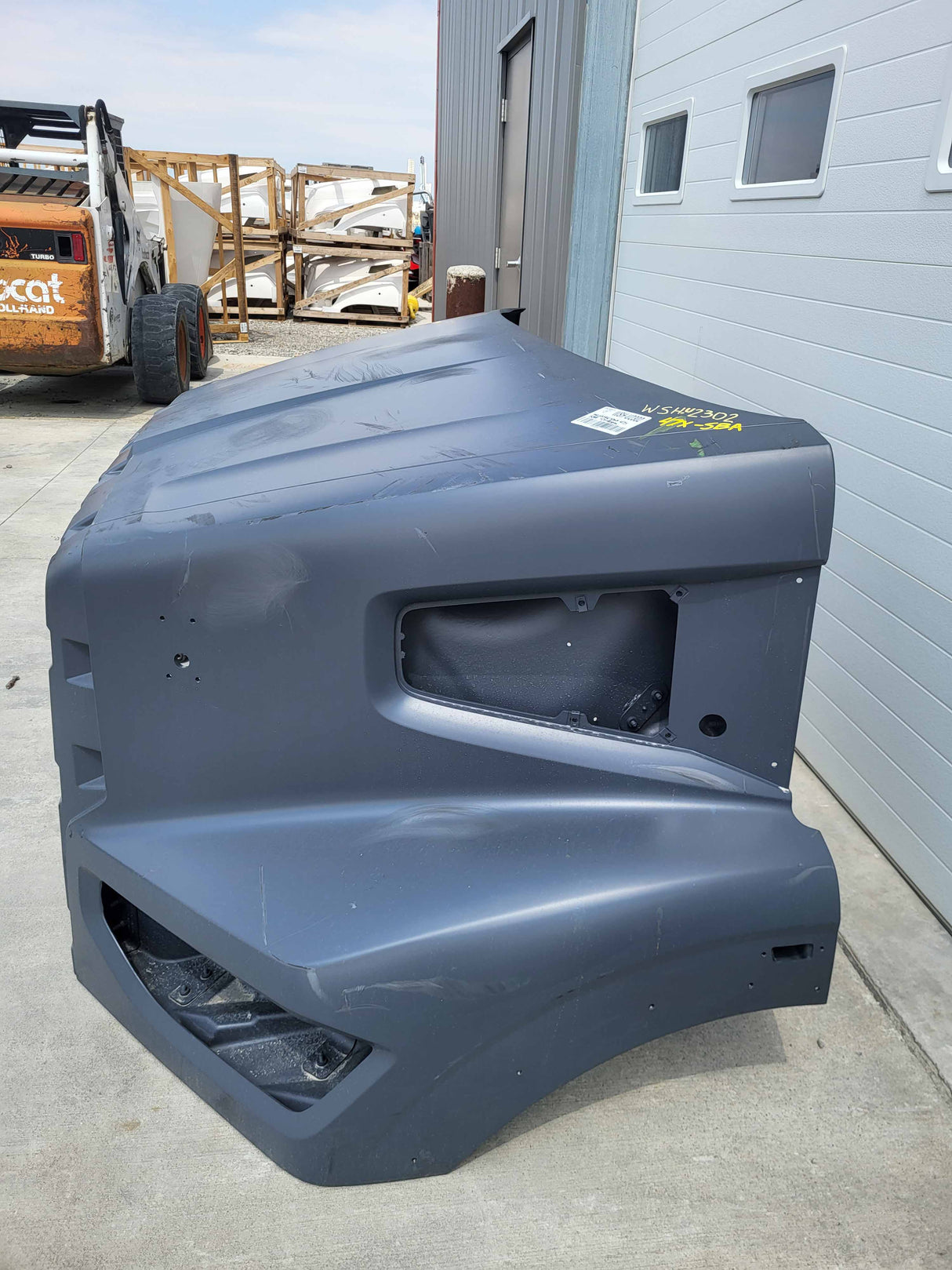 Western Star 47X SBA Hood, OEM Take-Off, U2302, A17-21724-010