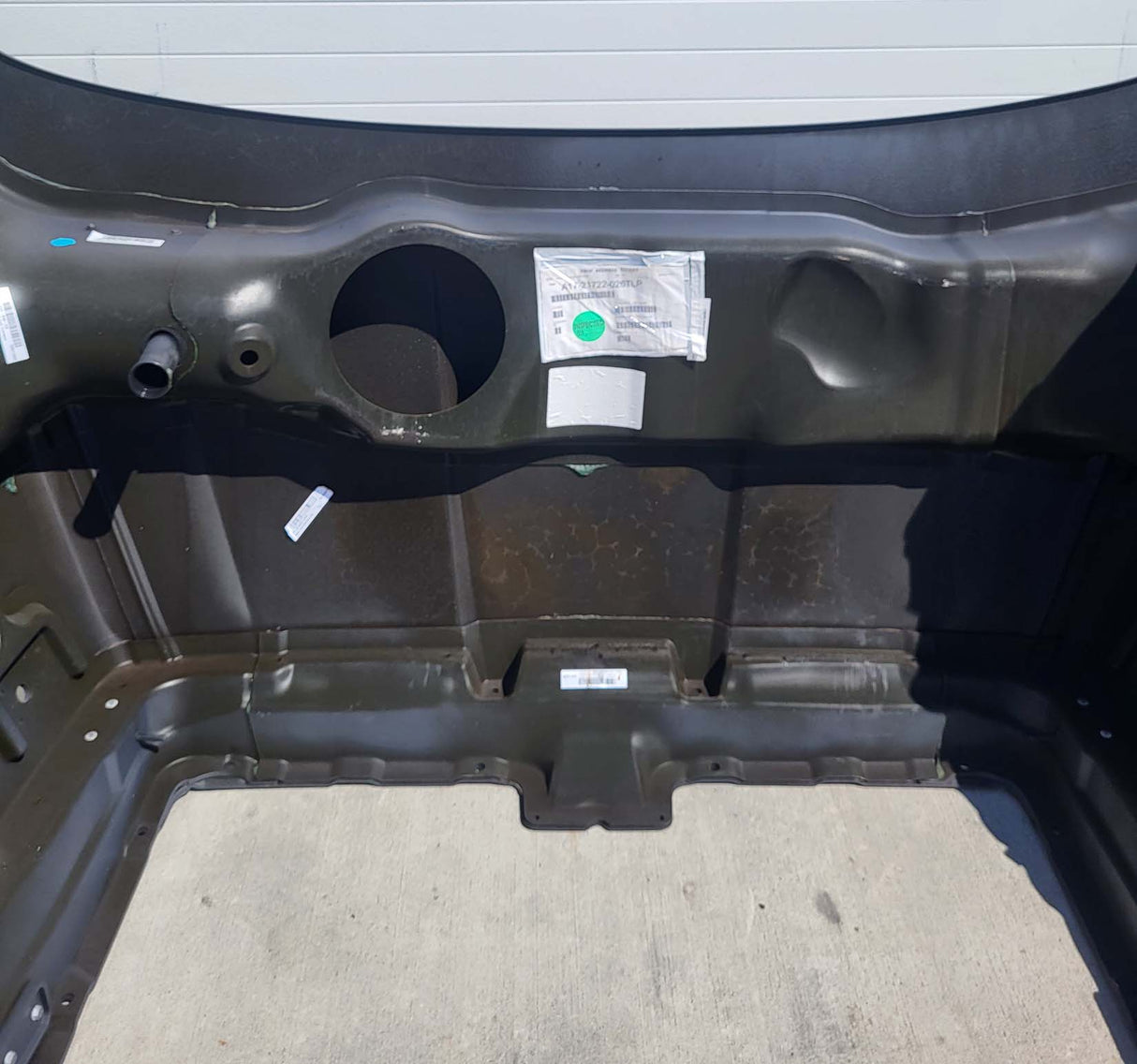 Western Star 47X SFA Hood w/Precleaner, R/L Mirror, Fend. Ext., OEM Take-Off, U2326