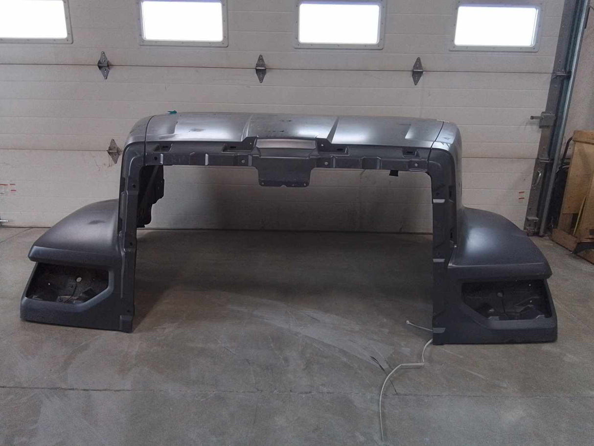 Campana Western Star 47X SFA con prefiltro, espejo R/L, defensa. Ext., despegue OEM, U2326