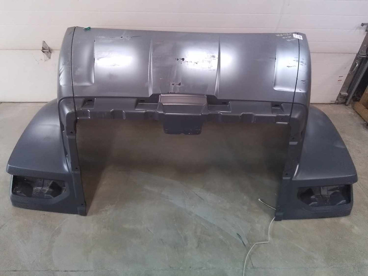 Campana Western Star 47X SFA con prefiltro, espejo R/L, defensa. Ext., despegue OEM, U2326