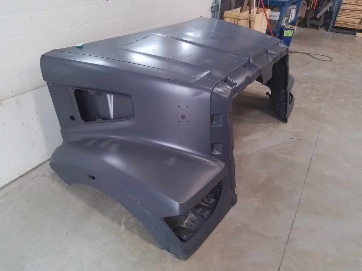 Campana Western Star 47X SFA con prefiltro, espejo R/L, defensa. Ext., despegue OEM, U2326