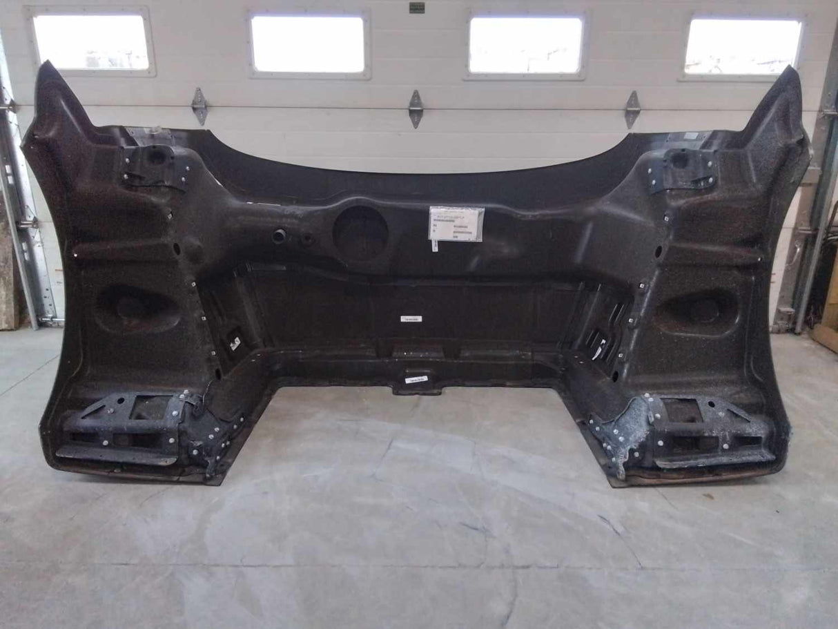 Campana Western Star 47X SFA con prefiltro, espejo R/L, defensa. Ext., despegue OEM, U2326