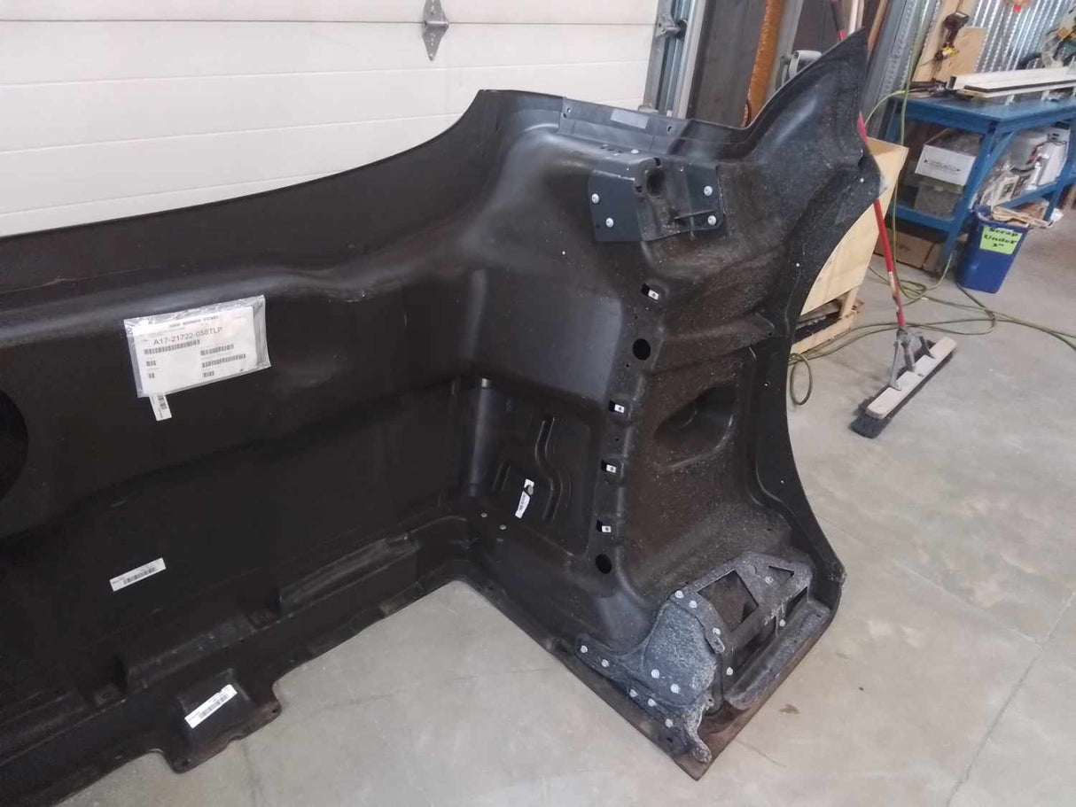 Campana Western Star 47X SFA con prefiltro, espejo R/L, defensa. Ext., despegue OEM, U2326