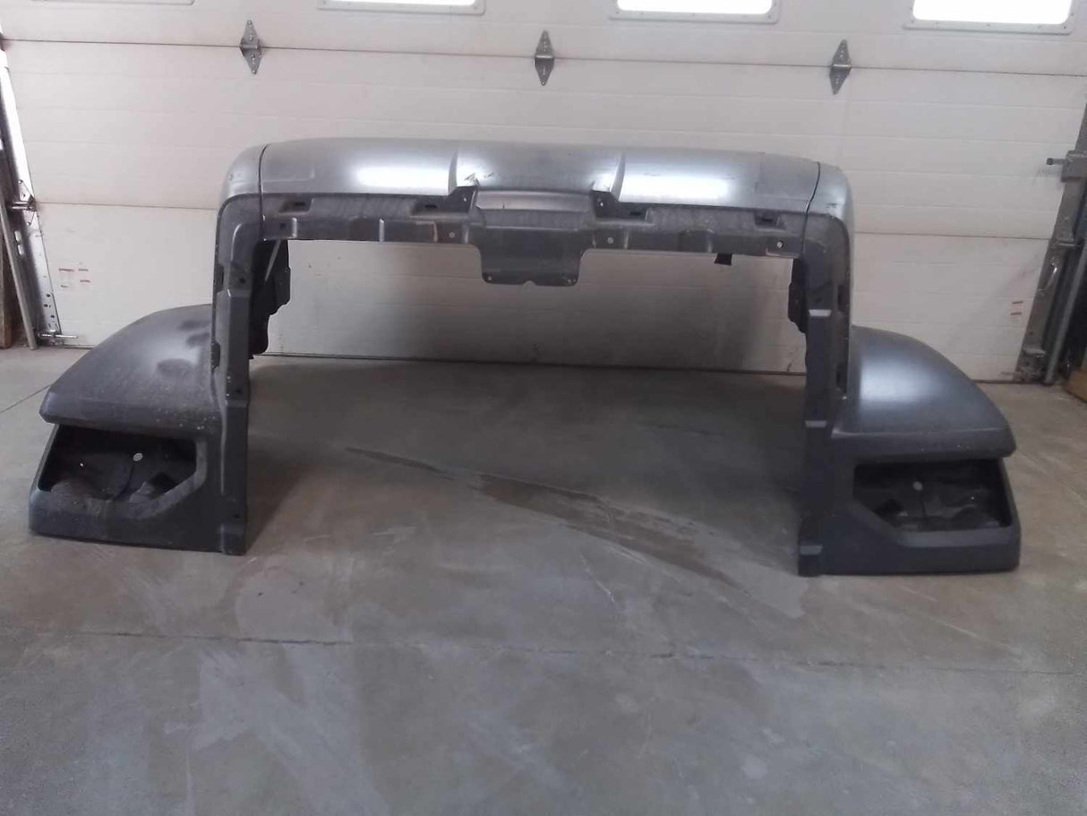 Campana Western Star 47X SFA con prefiltro, espejo R/L, defensa. Ext., despegue OEM, U2326