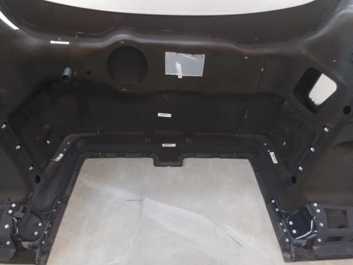 Campana Western Star 47X SFA con prefiltro, espejo R/L, defensa. Ext., despegue OEM, U2326