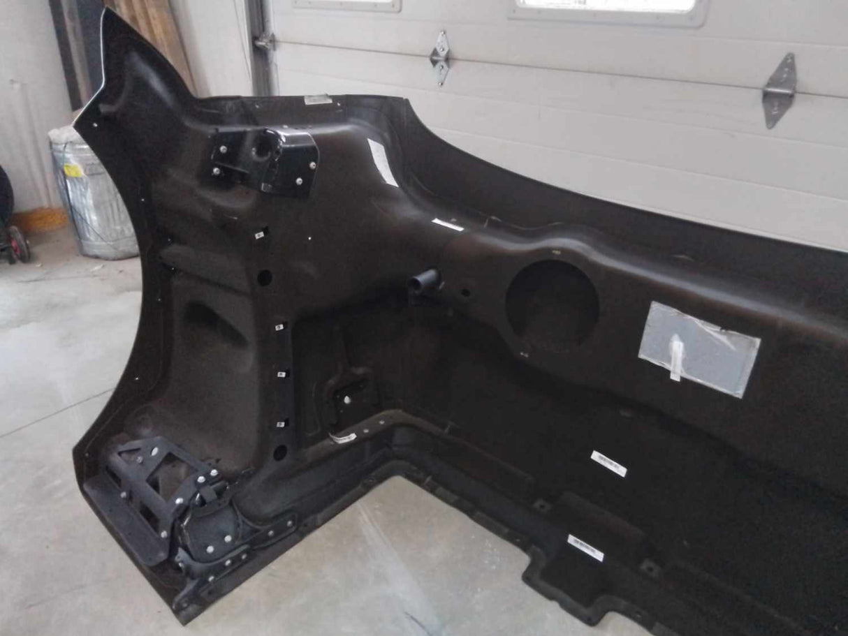 Campana Western Star 47X SFA con prefiltro, espejo R/L, defensa. Ext., despegue OEM, U2326