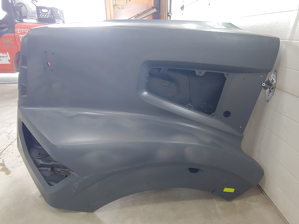 Western Star 49X set back axle OEM take off hood