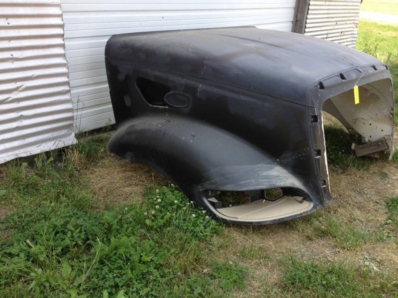 Peterbilt 387 OEM Take Off Cosmetic Blemished Hood - Big Truck Hoods