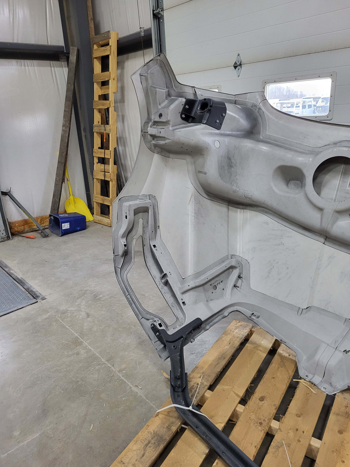 Western Star 57X  *Cosmetic Blemish OEM Hood, U2244