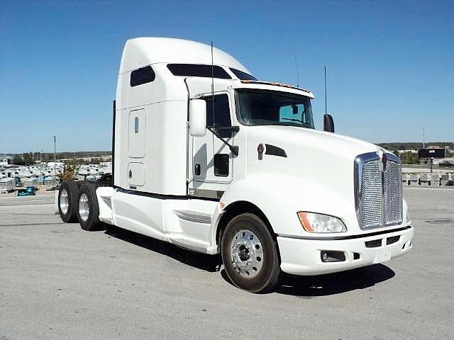 Kenworth T-660 Plastic Bumper (Passenger Side) - Big Truck Hoods