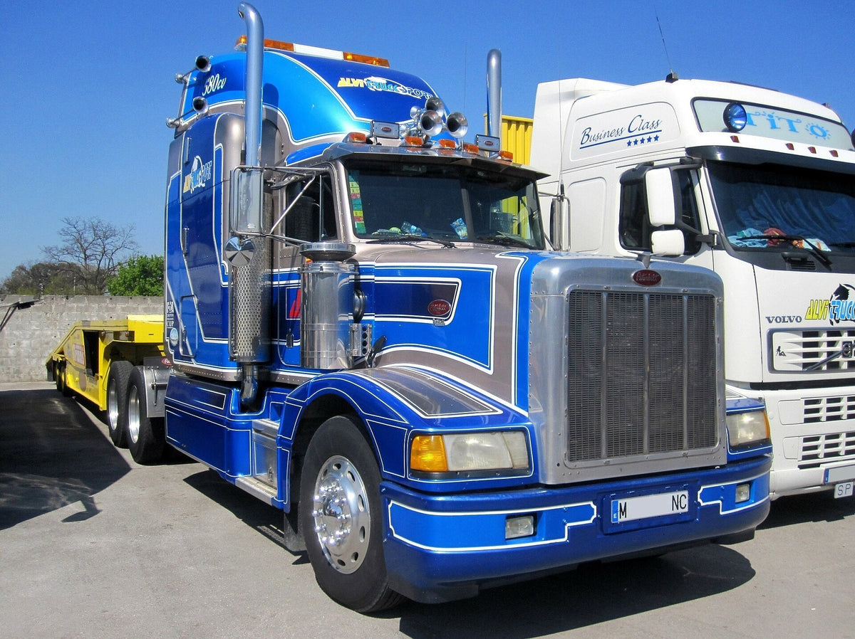 Peterbilt 377 Hood Conversion Guide: Fitment, Parts & What to Check.