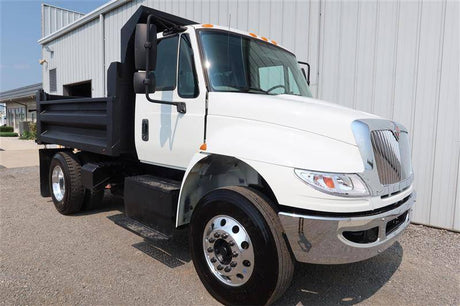 International 4300 aftermarket LH fend. exten. 2002-Up. #3566716C4.