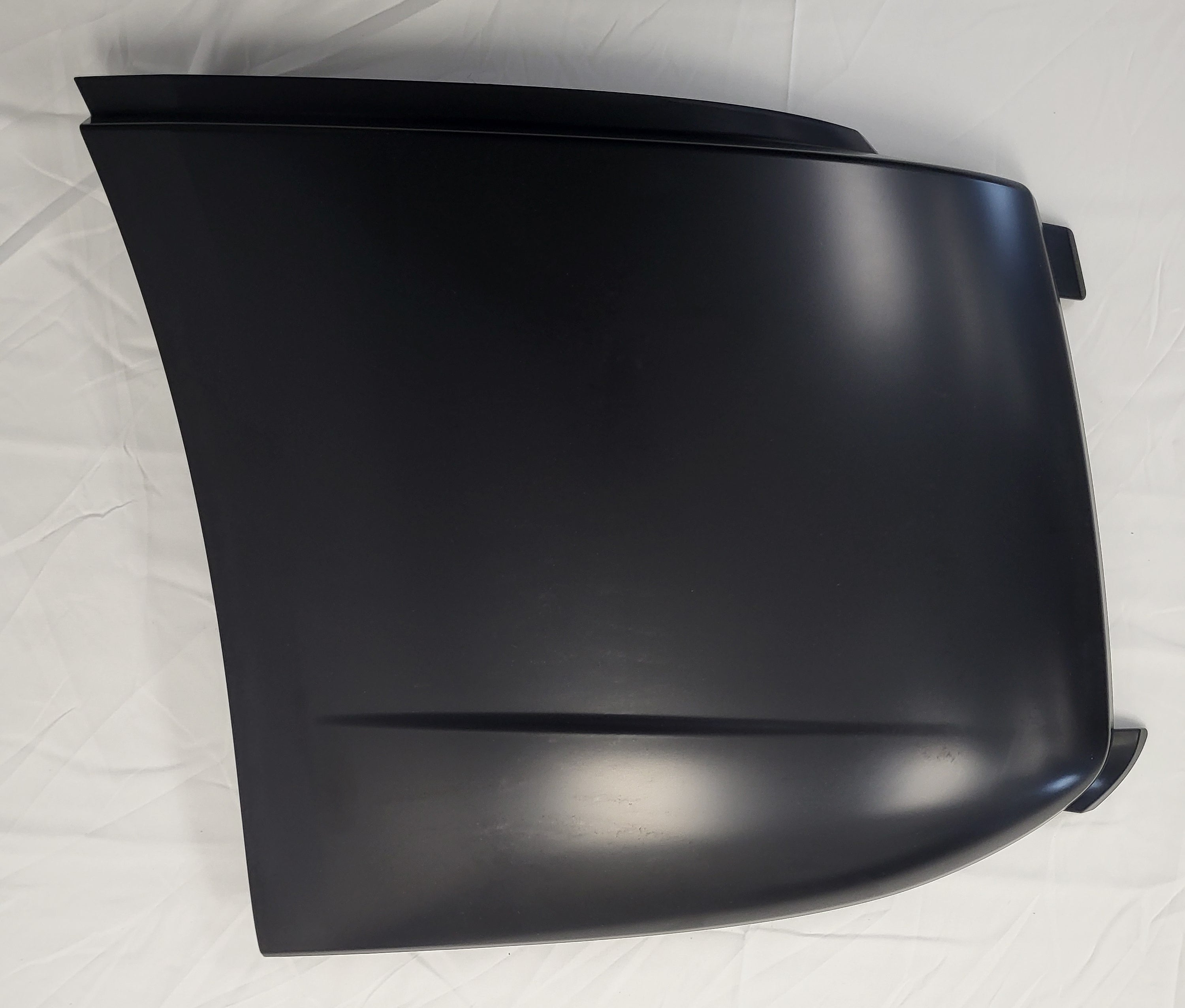 Black Plastic Bumper End Cover for Volvo VNL Gen 3 | 2018-2024
