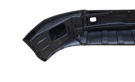 Pete 579 3 piece plastic bumper without fog lights.