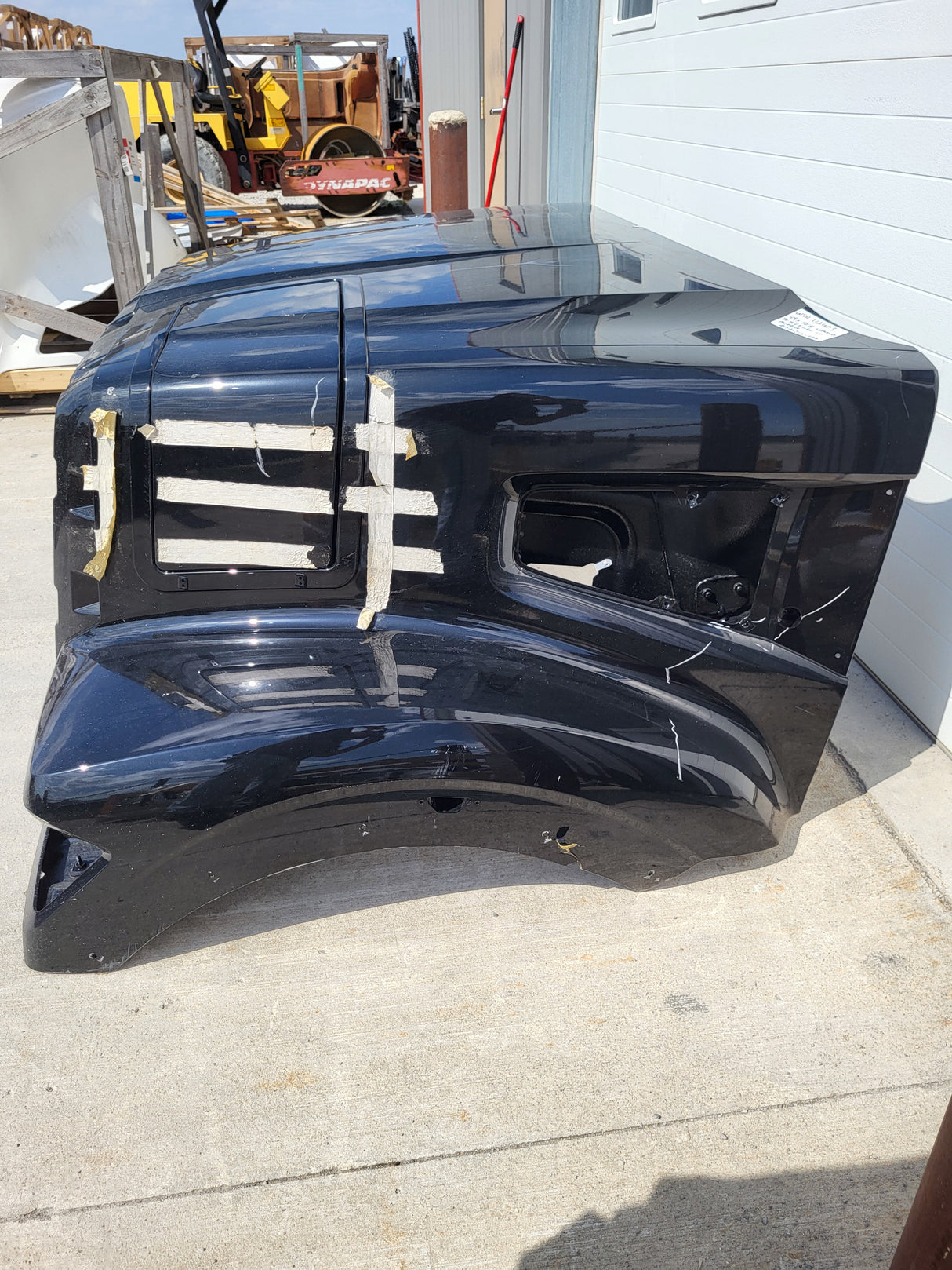 Western Star 49X SFA Hood, Access, Fend. Ext., Takeoff | A17-21716-022