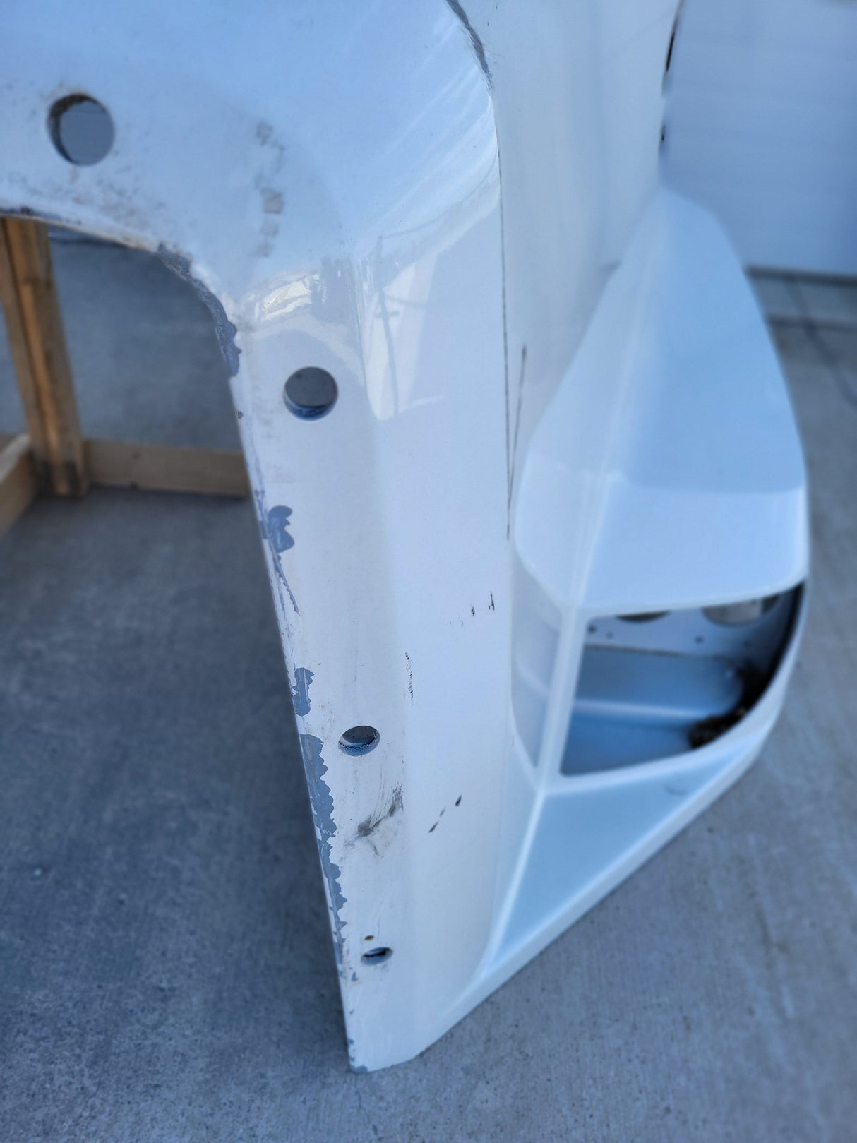 Freightliner 108SD SBA Hood, Drilled Nose | A17-19164-000 & Z17-20426-010