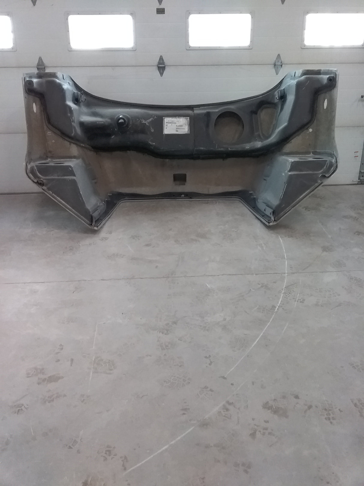 Freightliner 108SD SBA Hood, Pre-cleaner, Drilled Nose and Fender | Z17-20426-010