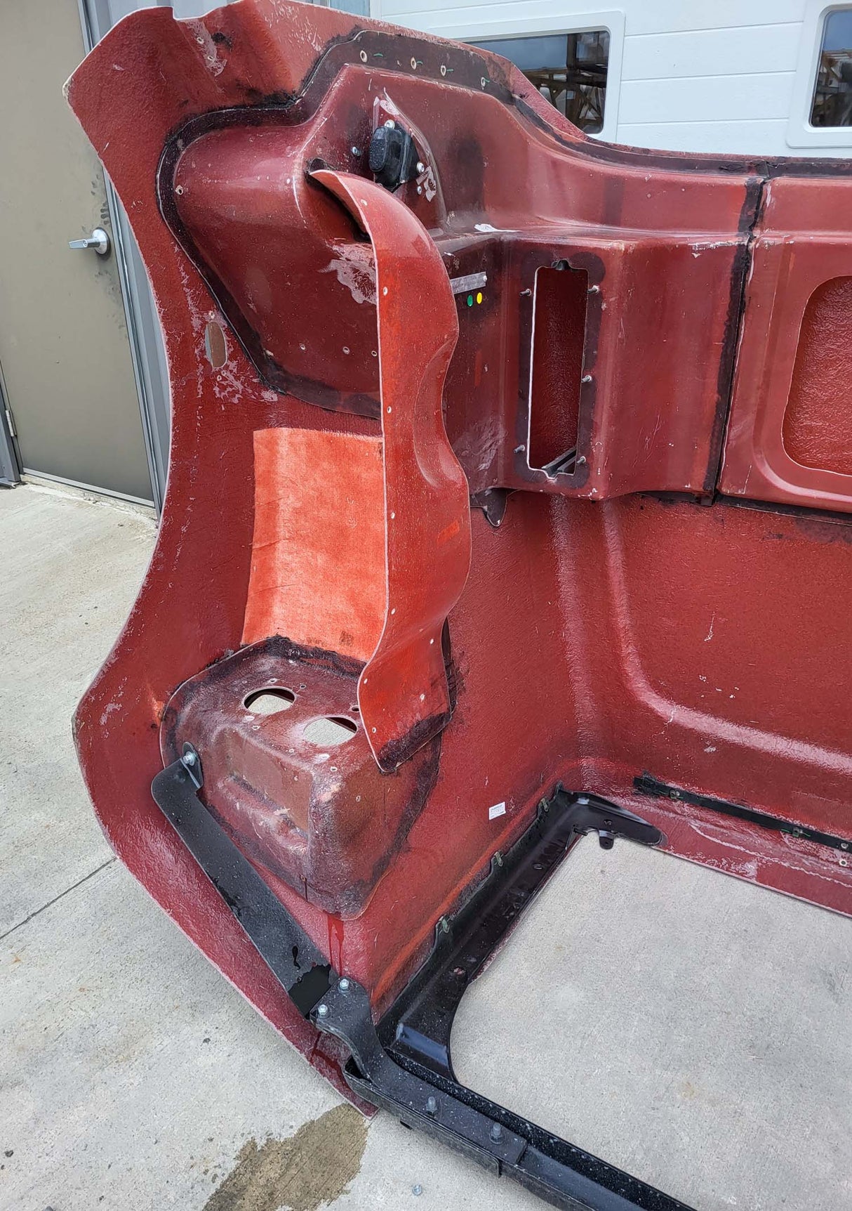 Freightliner 122SD Hood,  SBA, Precleaner, OEM Take-off,  U23117