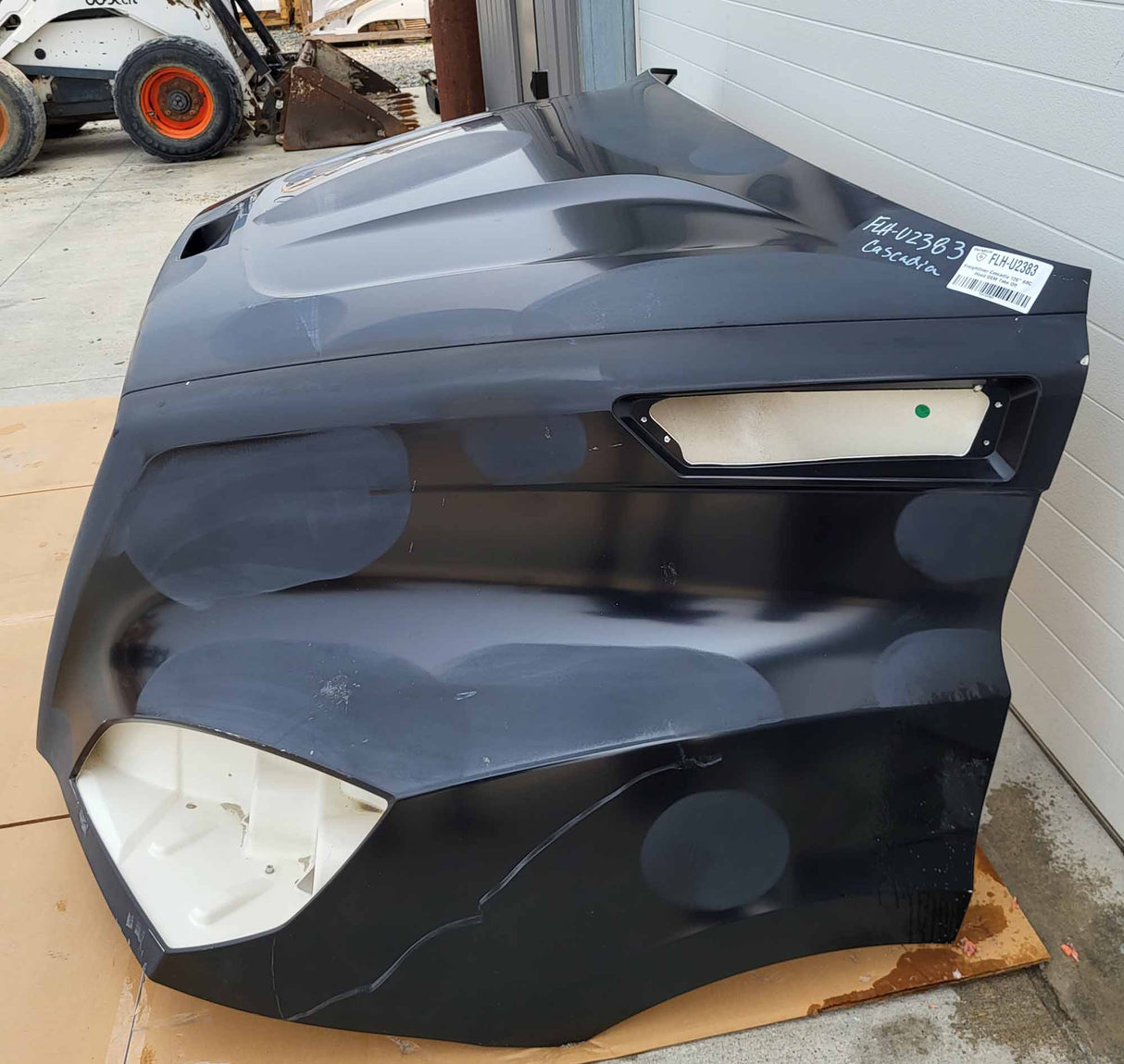 Freightliner Cascadia 116"  Hood, OEM Take Off, U2383