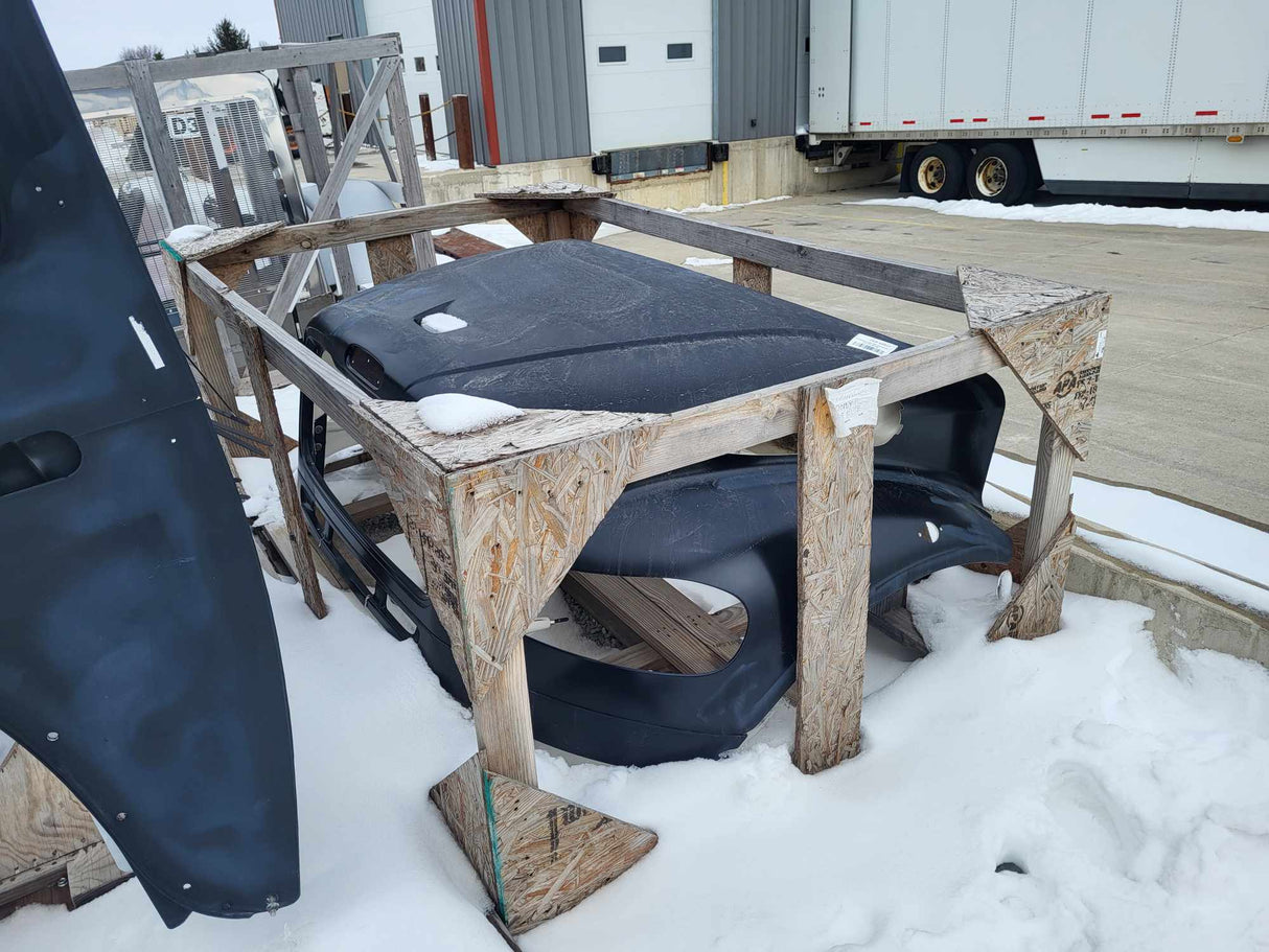 Freightliner M2 106 Hood W/Valance, OEM Take Off , FLH-U2519, A17-21139-040