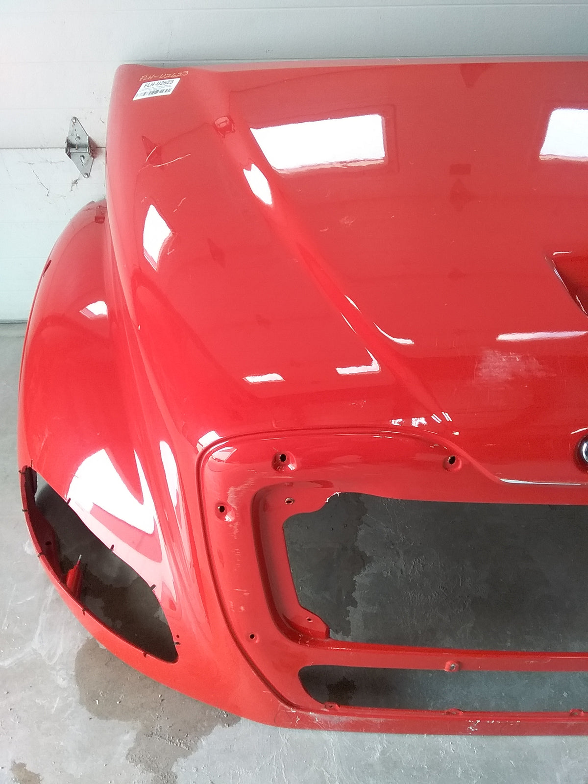 Freightliner M2 112 Hood, 2023-26, Fender Ext. Bezel Notches|OEM Takeoff| U2623 | A17-18280-034