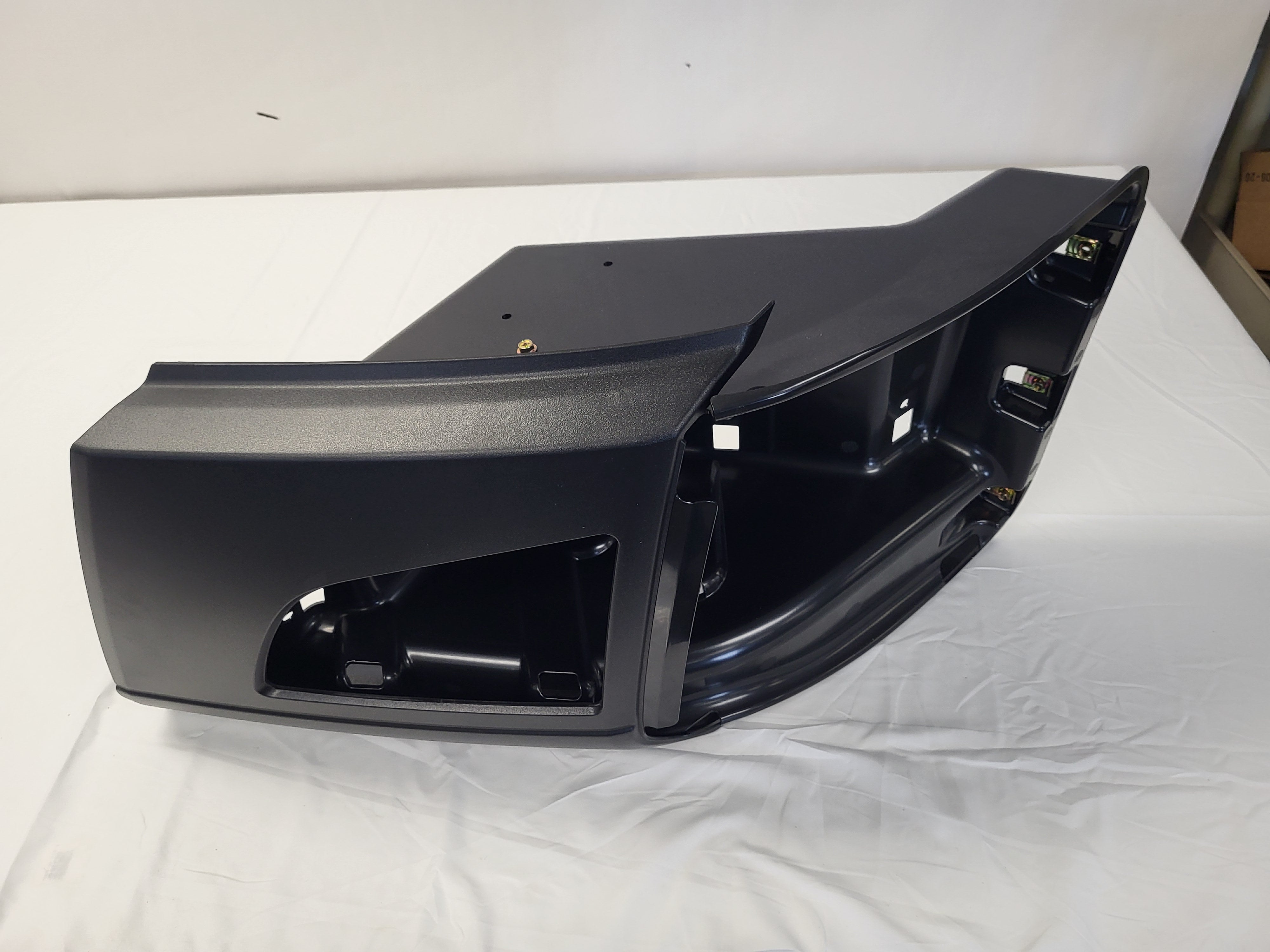 Volvo VNL Gen 3 Bumper Reinforcement w/Fogs, Black Driver Side, 827500