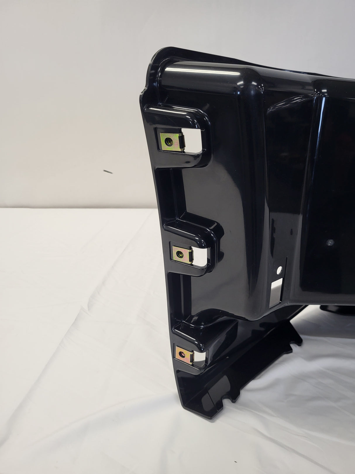 Volvo VNL Gen 3 Bumper Reinforcement w/Fogs, Black Driver Side, 82750068