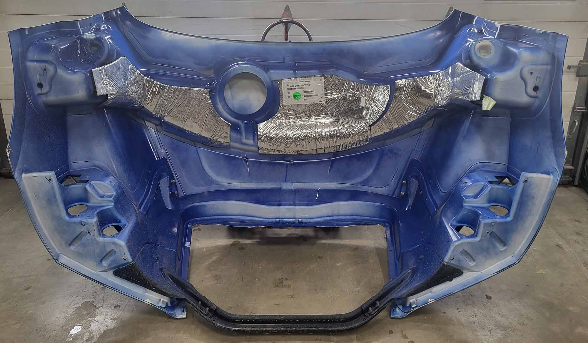 Semi-Truck Hoods:Freightliner 108SD Hood OEM Take Off Set