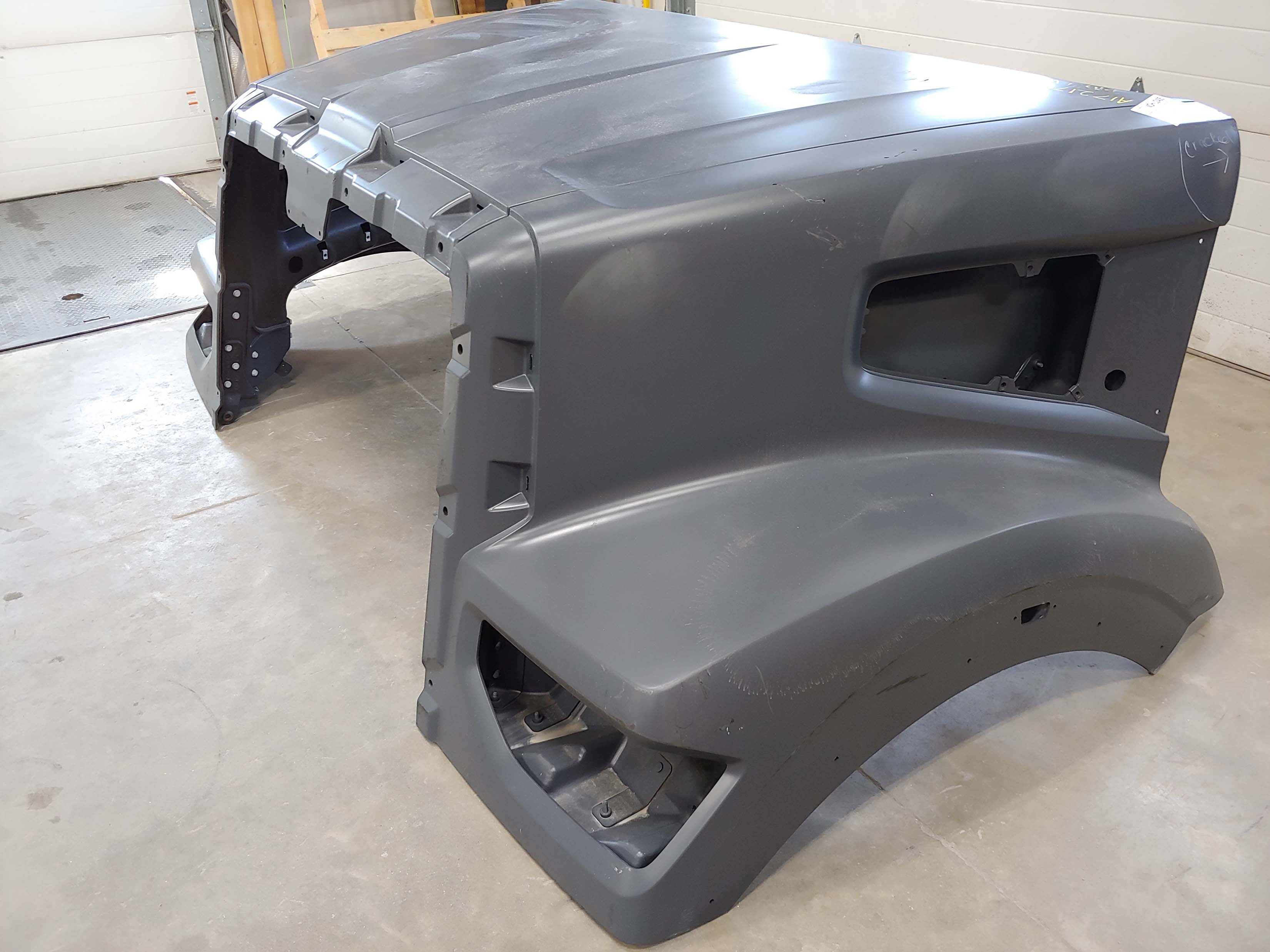 Western Star 47X SFA Hood Precleaner, Used OEM, U2401 A17-21722-056