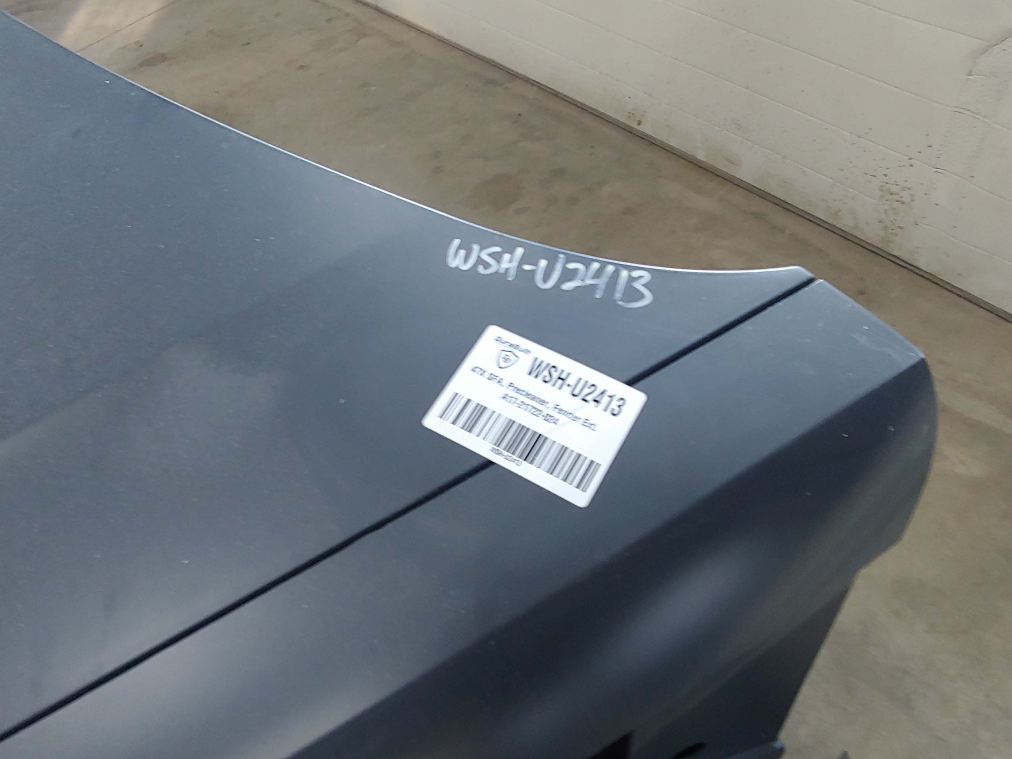 Western Star 47X SFA Hood Pre-clean,OEM Take-Off, U2413, A17-21722-024