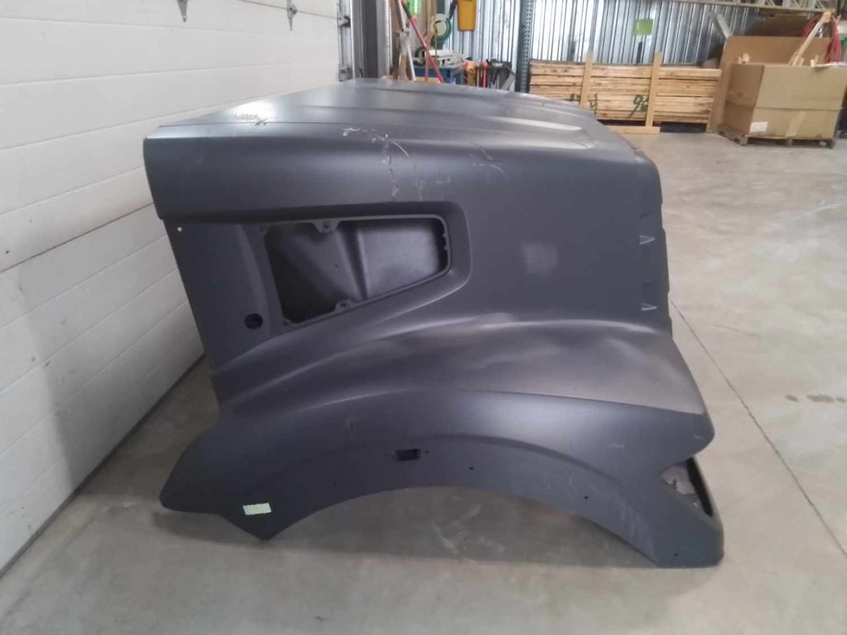 Campana Western Star 47X SFA con prelimpiador, espejo R/L, defensa. Ext., despegue OEM, U2318