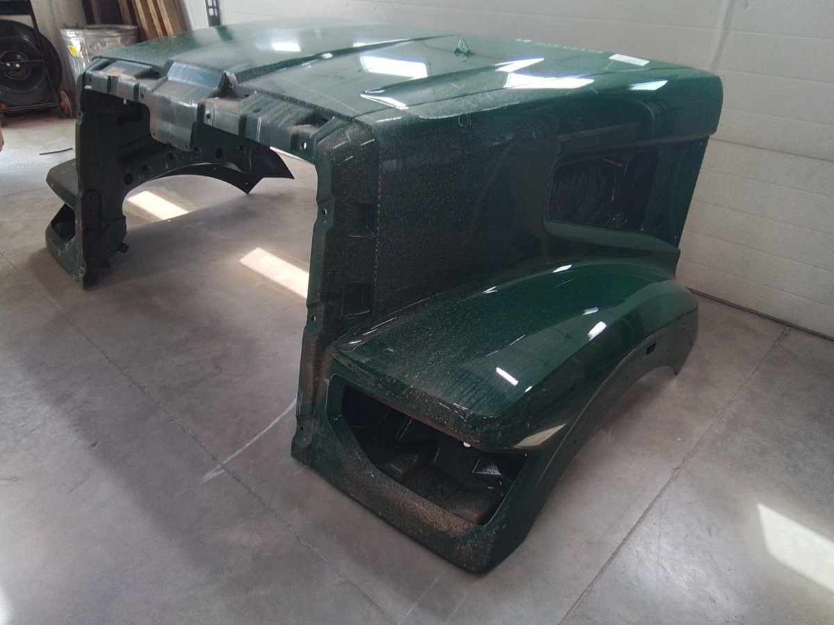 Western Star 47X take off hood. OEM Cosblem