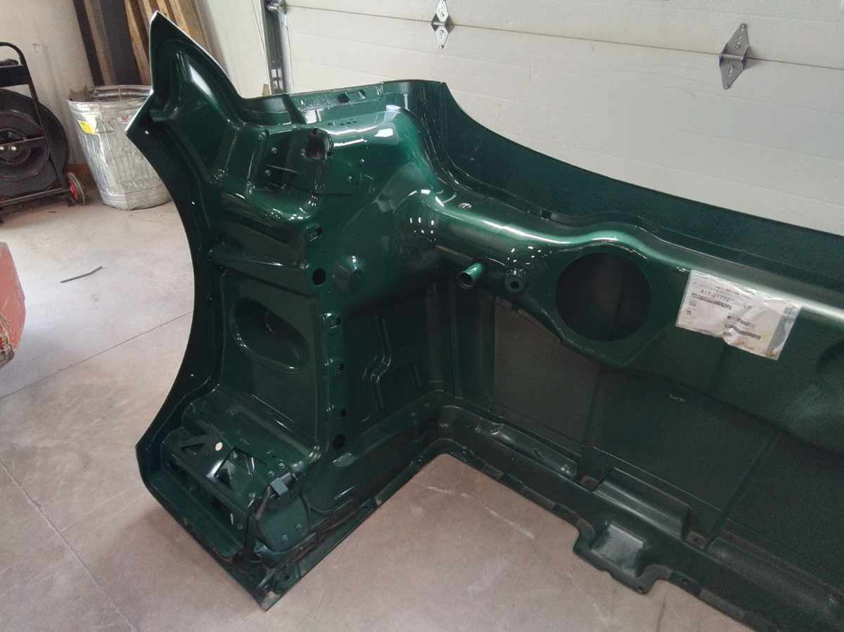 Western Star 47X take off hood. OEM Cosblem