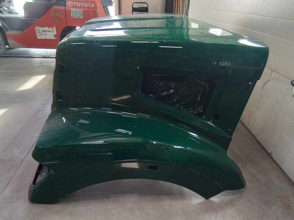 Western Star 47X take off hood. OEM Cosblem