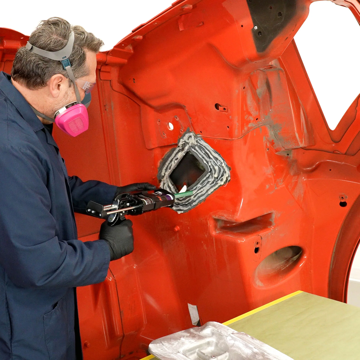 Peterbilt 579 Hood Strut Mount Repair Kit