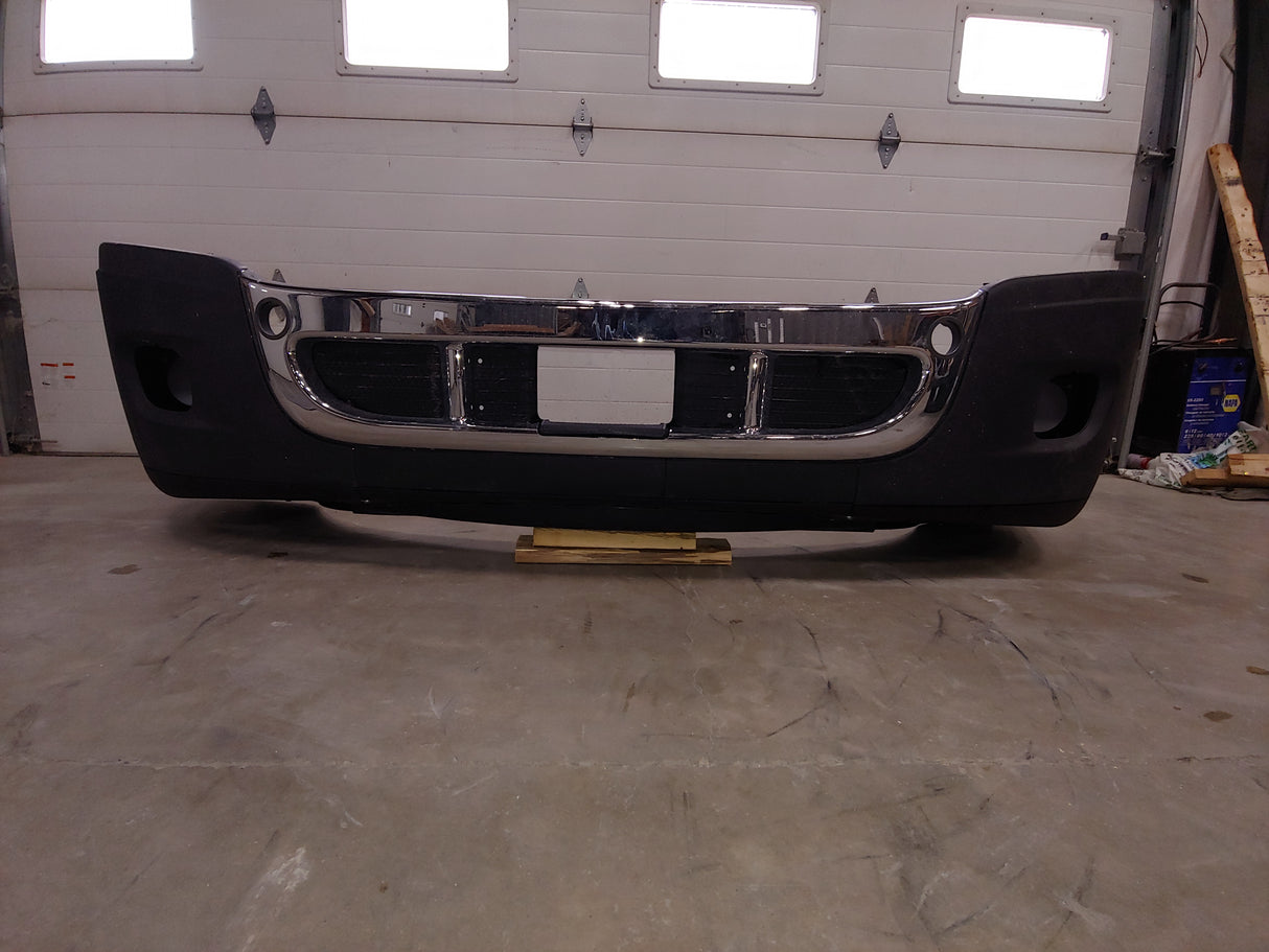 Freightliner Cascadia OEM Bumper Cosblem Take off w/ fogs
