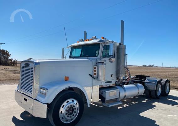 Freightliner Classic XL 132 Hood 1988 - 2004