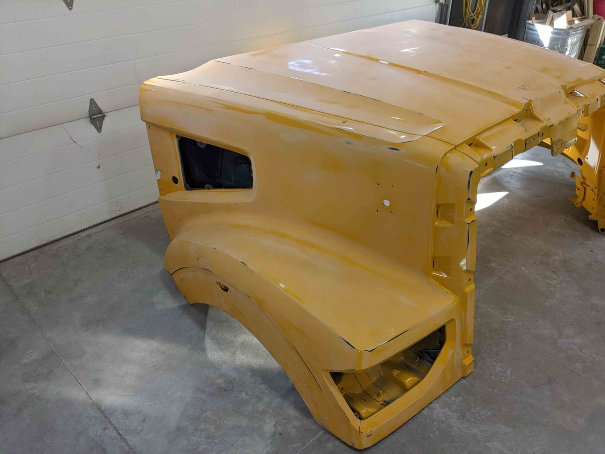 Western Star 49X SF *Cosmetic Blemish OEM Hood, U2241